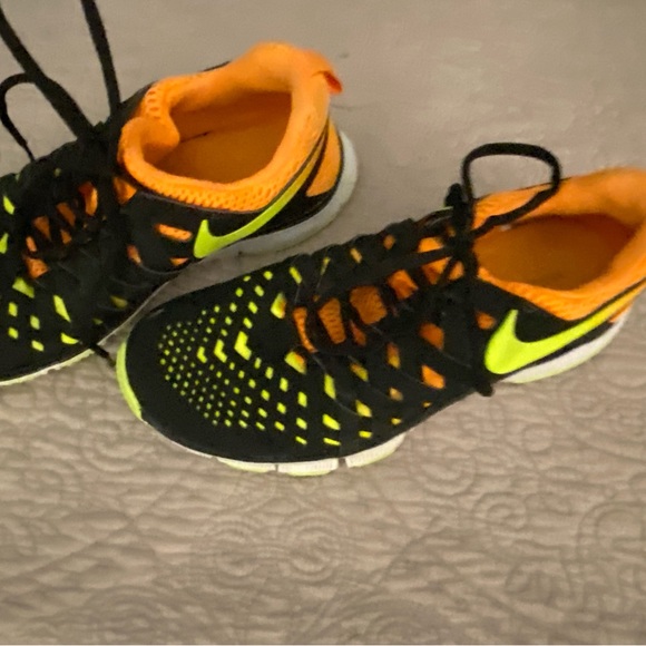 Nike Free Trainer - Men Size 8. But fit smaller than 8. Around 7,5 - Picture 4 of 6